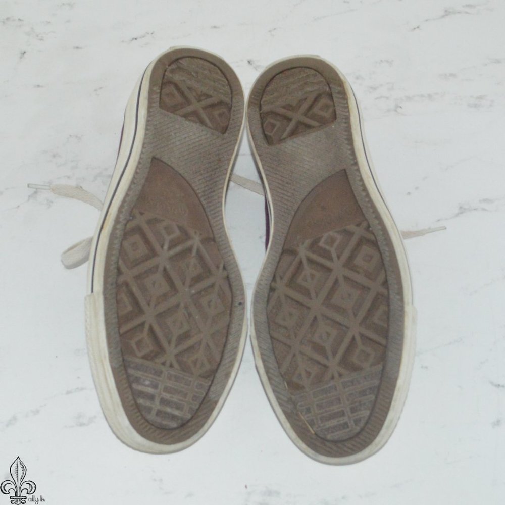 💜Maroon Converse💜 - Picture 5 of 8